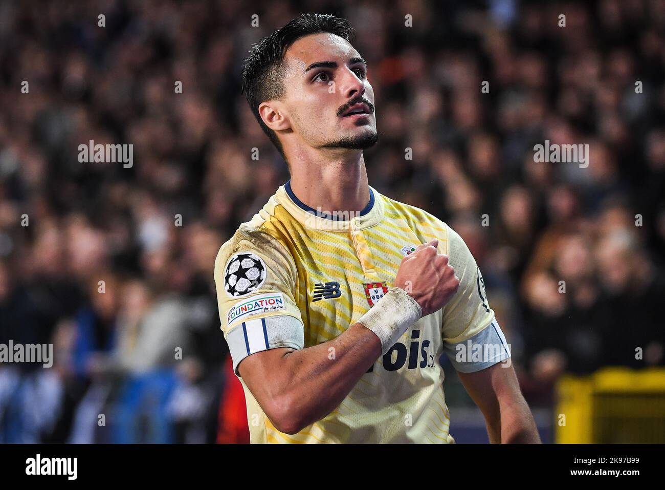 Brugge, Francia, Belgio. 26th Ott 2022. Stephen EUSTAQUIO del FC Porto festeggia il suo gol durante la partita di gruppo B della UEFA Champions League tra il Club Brugge KV (Club Bruges KV) e il FC Porto allo stadio Jan-Breydel il 26 ottobre 2022 a Brugge, in Belgio. (Credit Image: © Matthieu Mirville/ZUMA Press Wire) Foto Stock