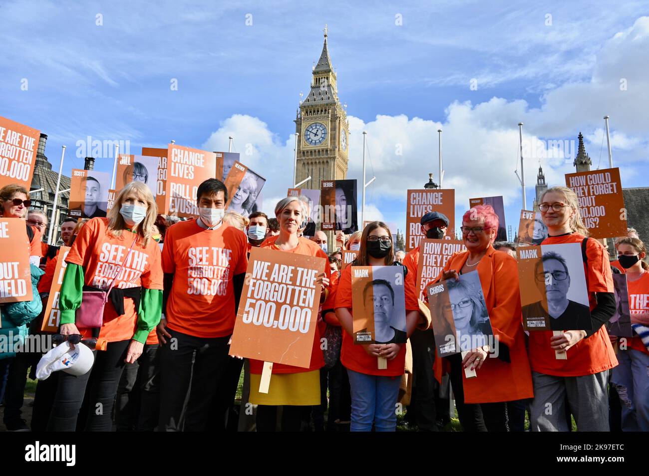 Londra, Regno Unito. Daisy Cooper, vice leader dei liberaldemocratici. Gruppi di pazienti, associazioni di beneficenza e medici si sono riuniti in Piazza del Parlamento per sensibilizzare mezzo milione di persone vulnerabili, molte delle quali non sono mai ritornate alla normalità dopo il blocco di Covid. La campagna chiede al governo di invertire la sua decisione e di lanciare immediatamente Evushed per l'immunosoppressione. Foto Stock