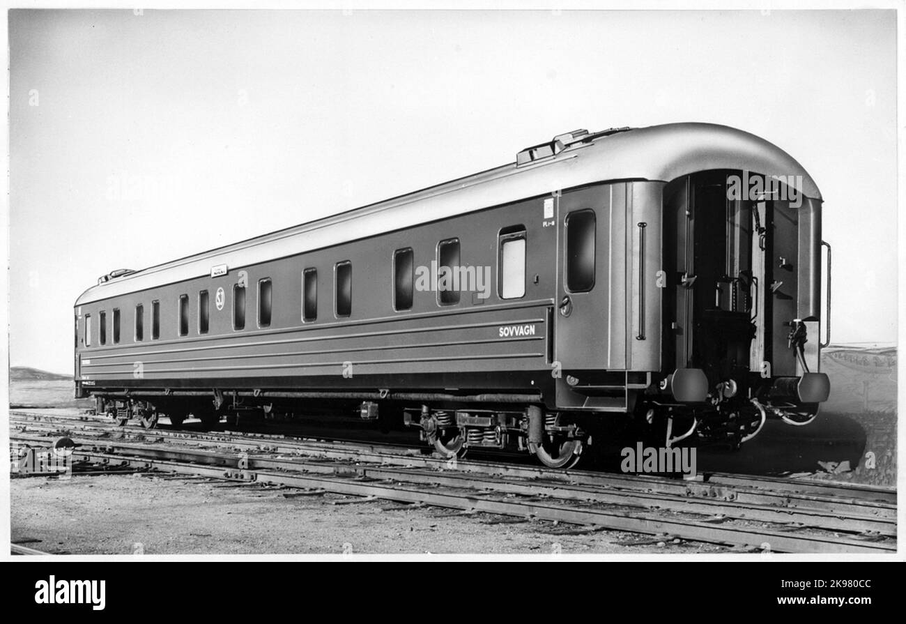 State Railways, SJ WLAB06. Carrozza letto realizzata da Kockums, ASJ Arlöv 1956-57. Questo carro è probabilmente il primo con il numero 4590. Il carrello era dotato di una linea di riscaldamento elettrica, con controllo del termostato nei vani, freno a vite a V, bomba ad aria compressa e molto altro ancora. Foto Stock