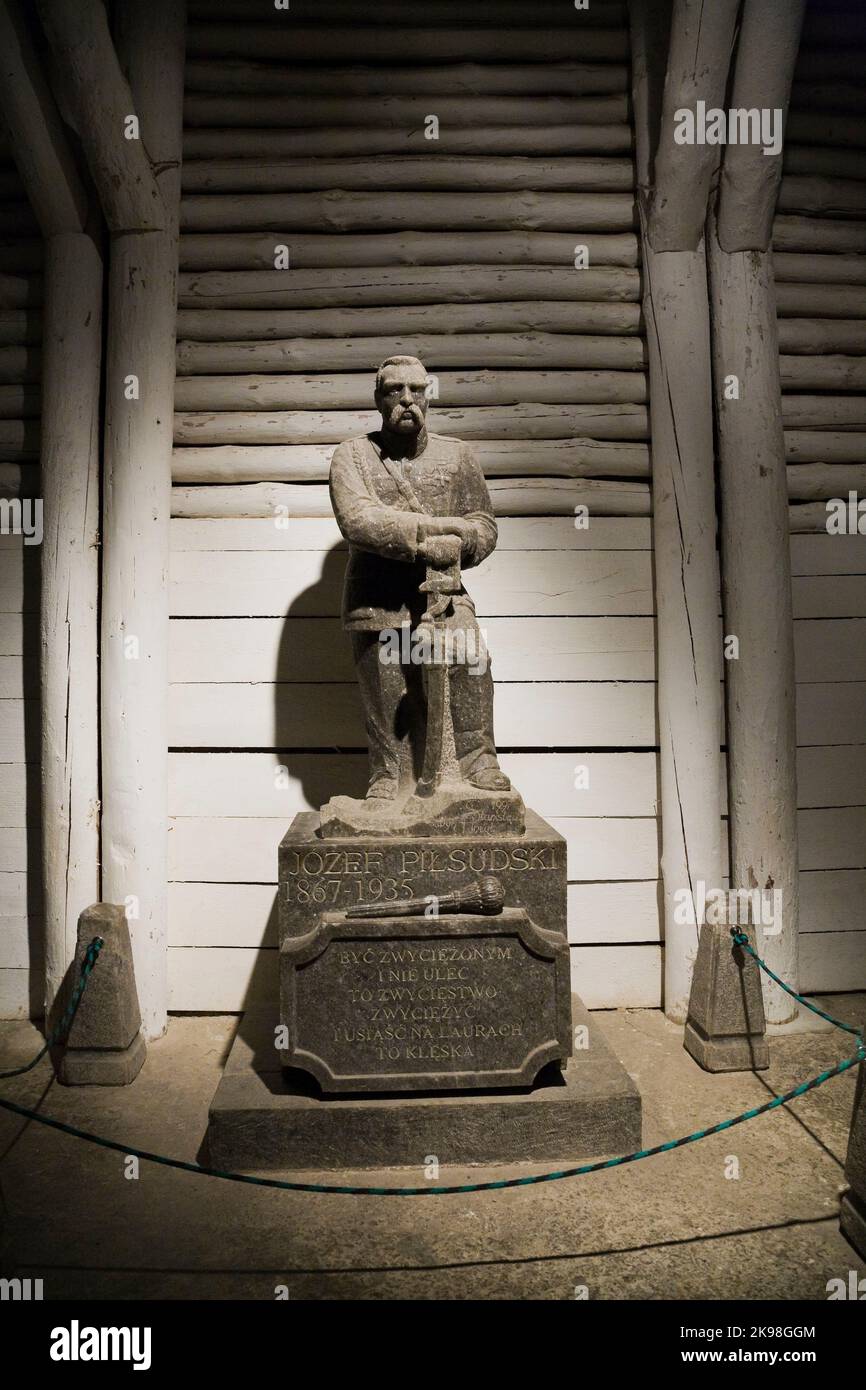 Josef Pilsudski monumento all'interno della miniera di sale di Wieliczka, Cracovia, Polonia. Foto Stock