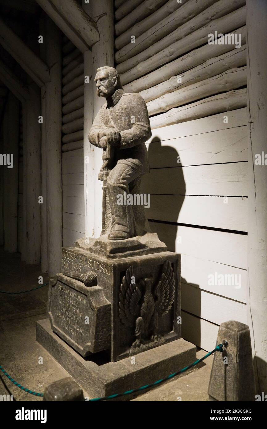 Josef Pilsudski monumento all'interno della miniera di sale di Wieliczka, Cracovia, Polonia. Foto Stock