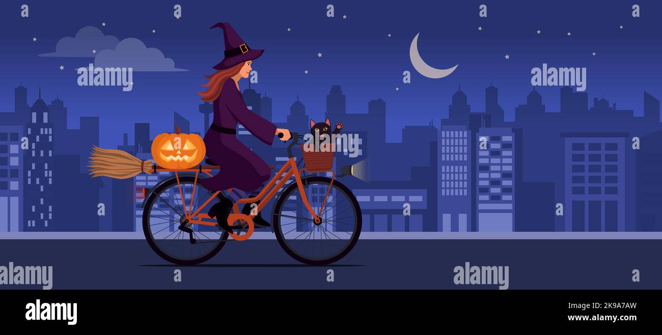 Carina giovane strega in bicicletta con il suo gatto nero di notte nella strada della città, lei sta portando una scopa e una zucca Illustrazione Vettoriale