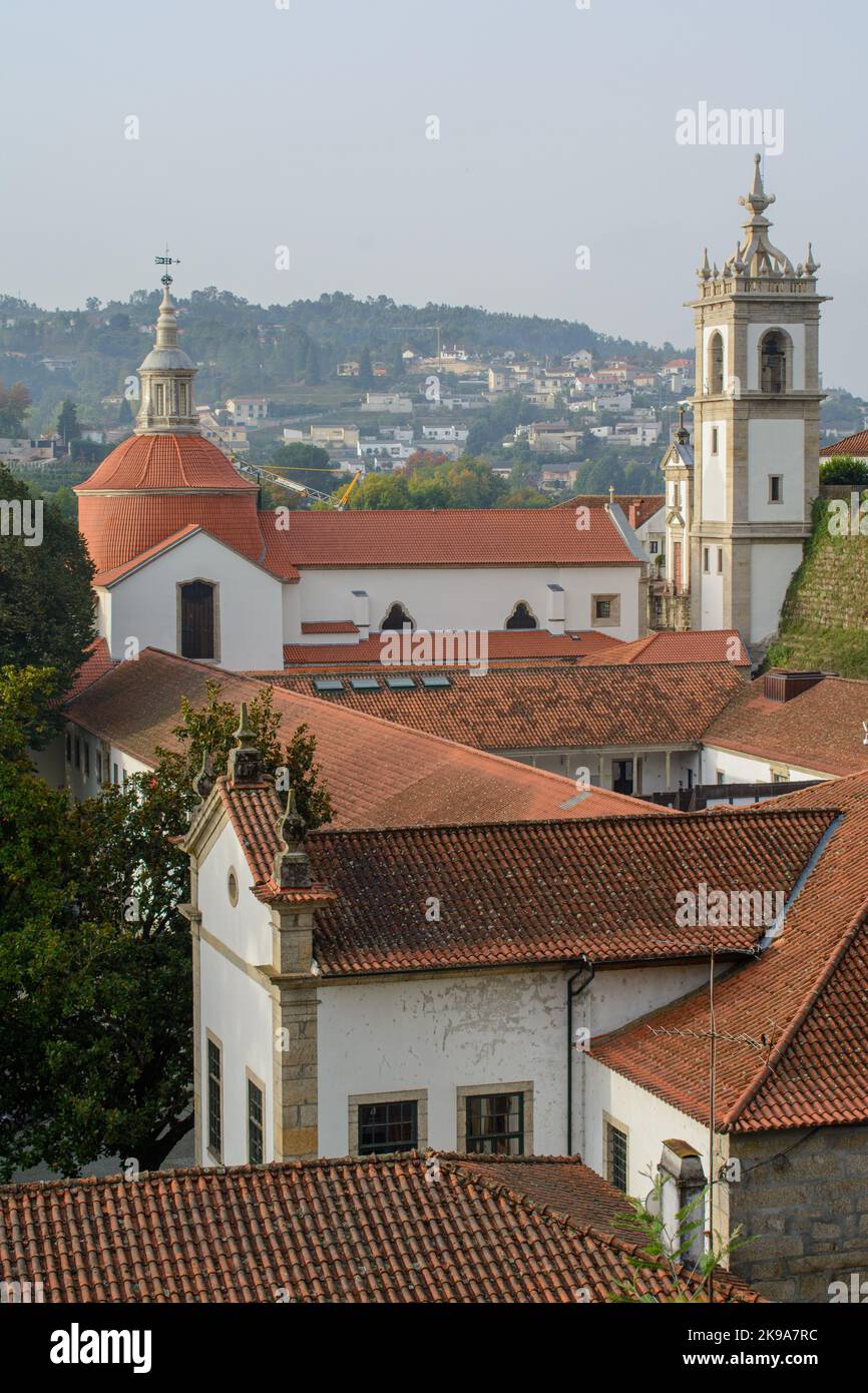 Igreja de São Goncalo, Amarante, Portogallo. Commissionato dal re João III del Portogallo nel 1840, i lavori iniziarono nel 1543 e durarono fino al 18th° secolo. Foto Stock