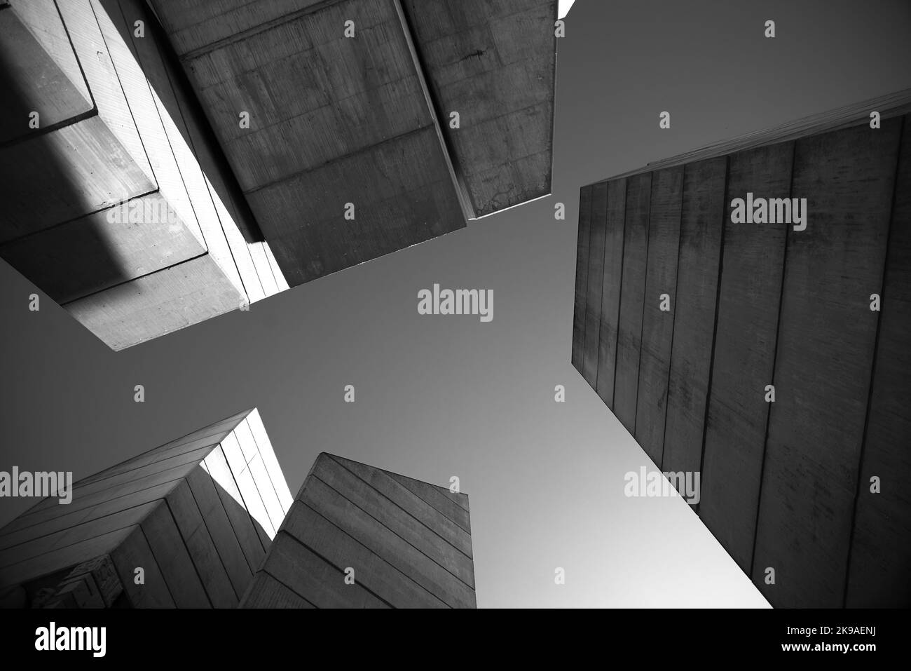 Noi plasmano i nostri edifici; in seguito ci plasmano. Foto Stock