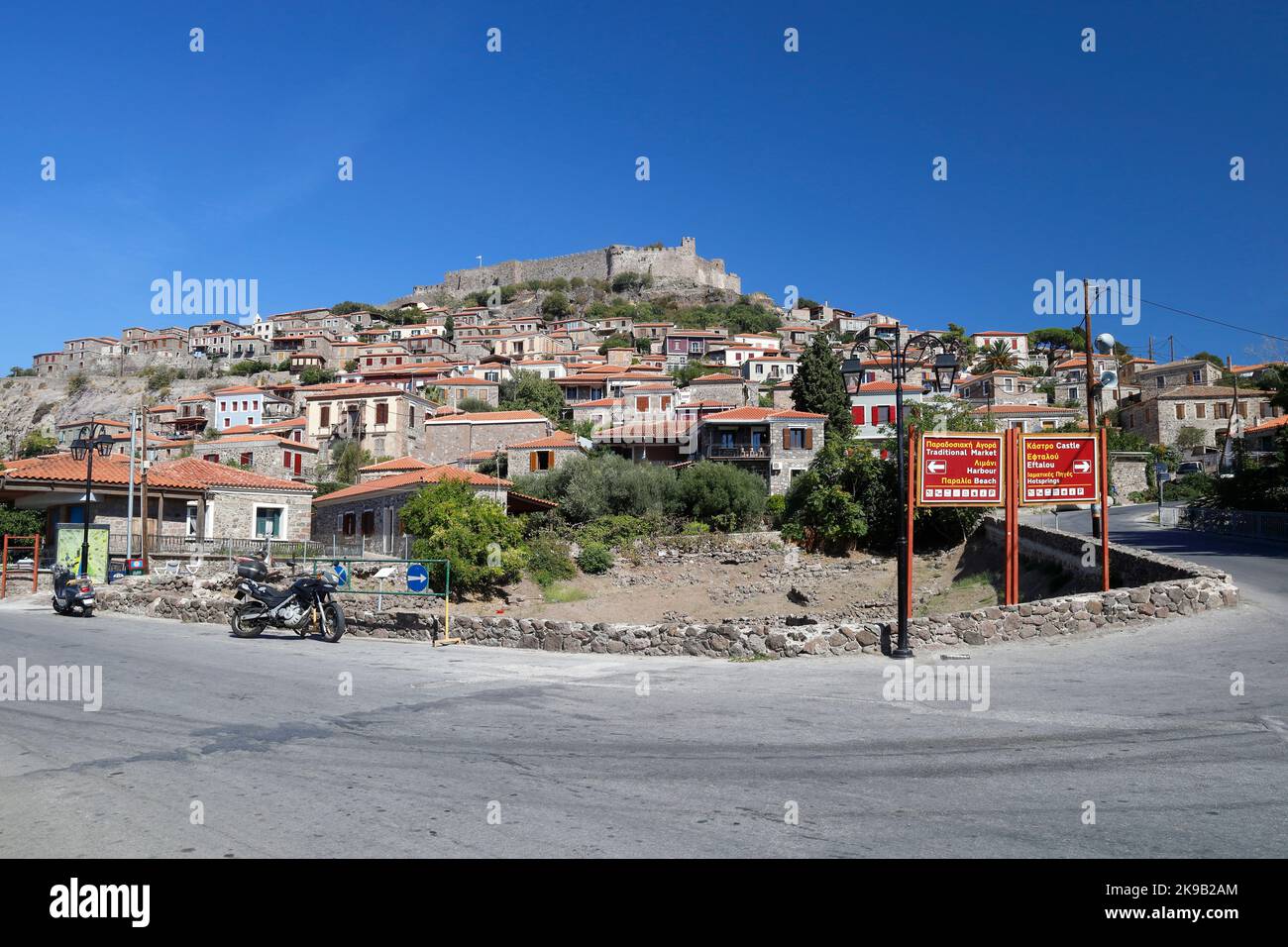 Castello di Molyvos, kastro. Scene Molyvos, isola di Lesbos, Egeo settentrionale, Grecia. Settembre / Ottobre 2022. cym Foto Stock