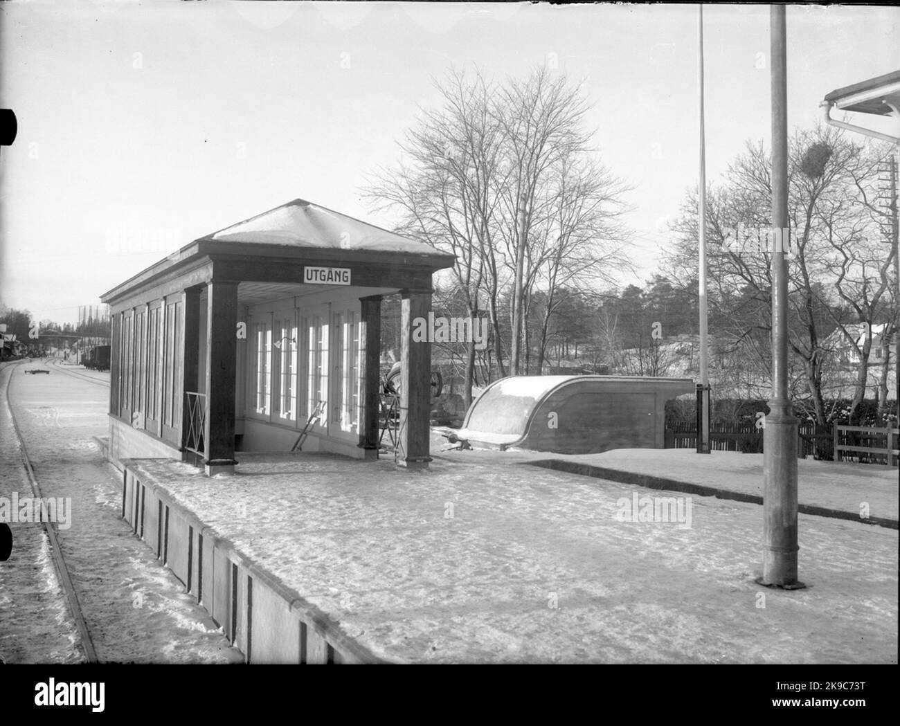 Sovracostruzione nel declino del tunnel. Foto Stock