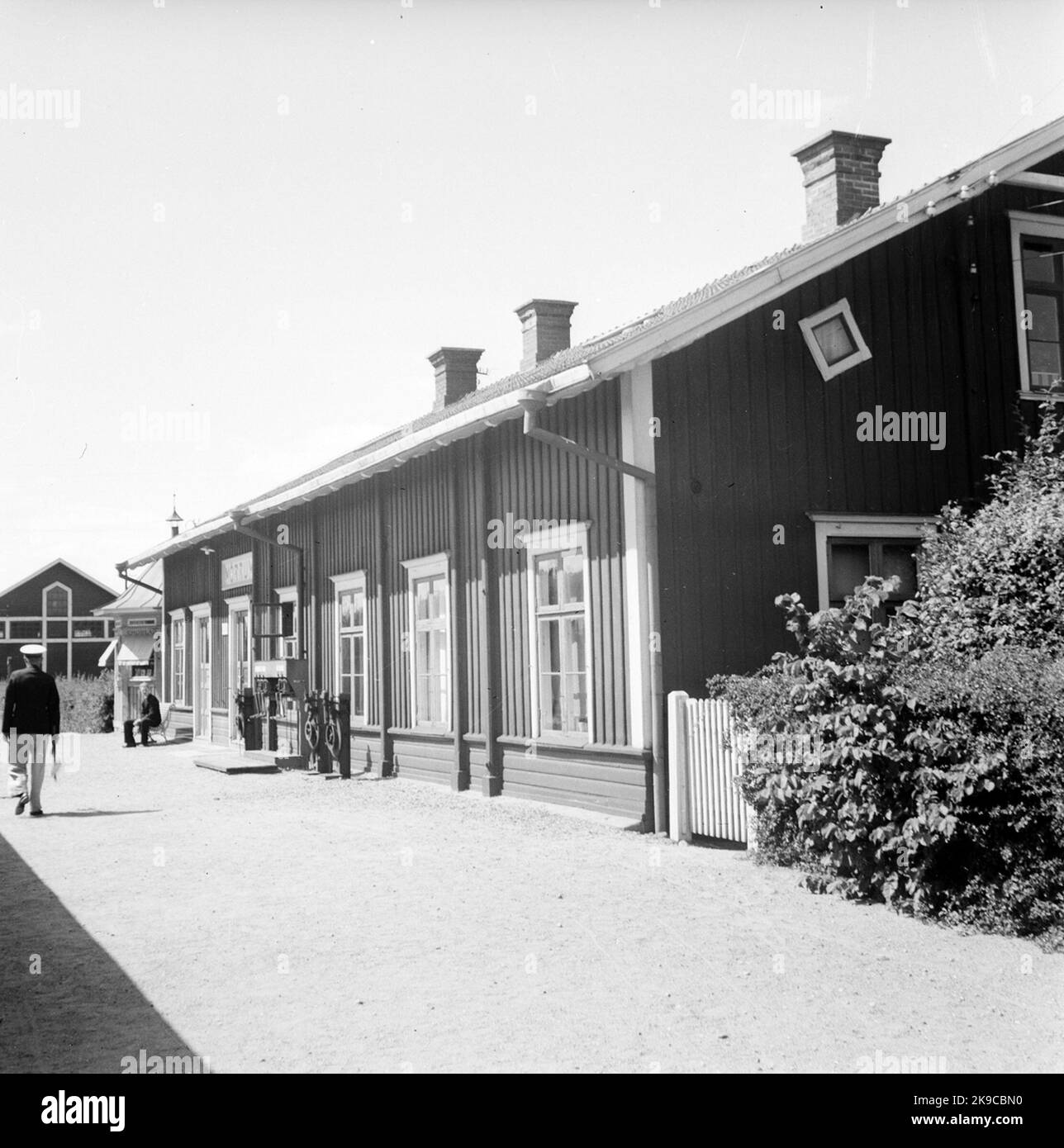 Stazione costruita nel 1887. Nella foto va uno stins. Foto Stock