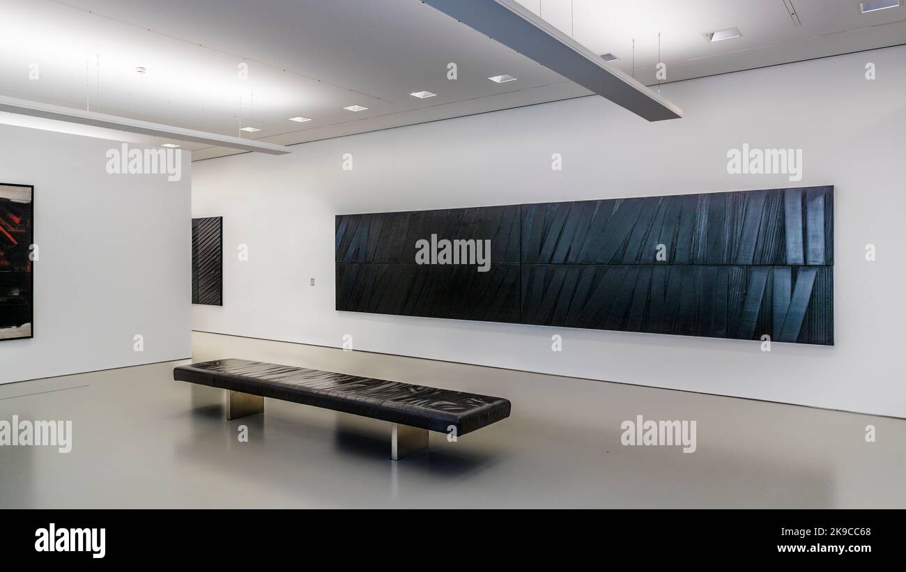 Opere dell'artista Pierre Soulages al Museo Fabre di Montpellier, Francia Foto Stock