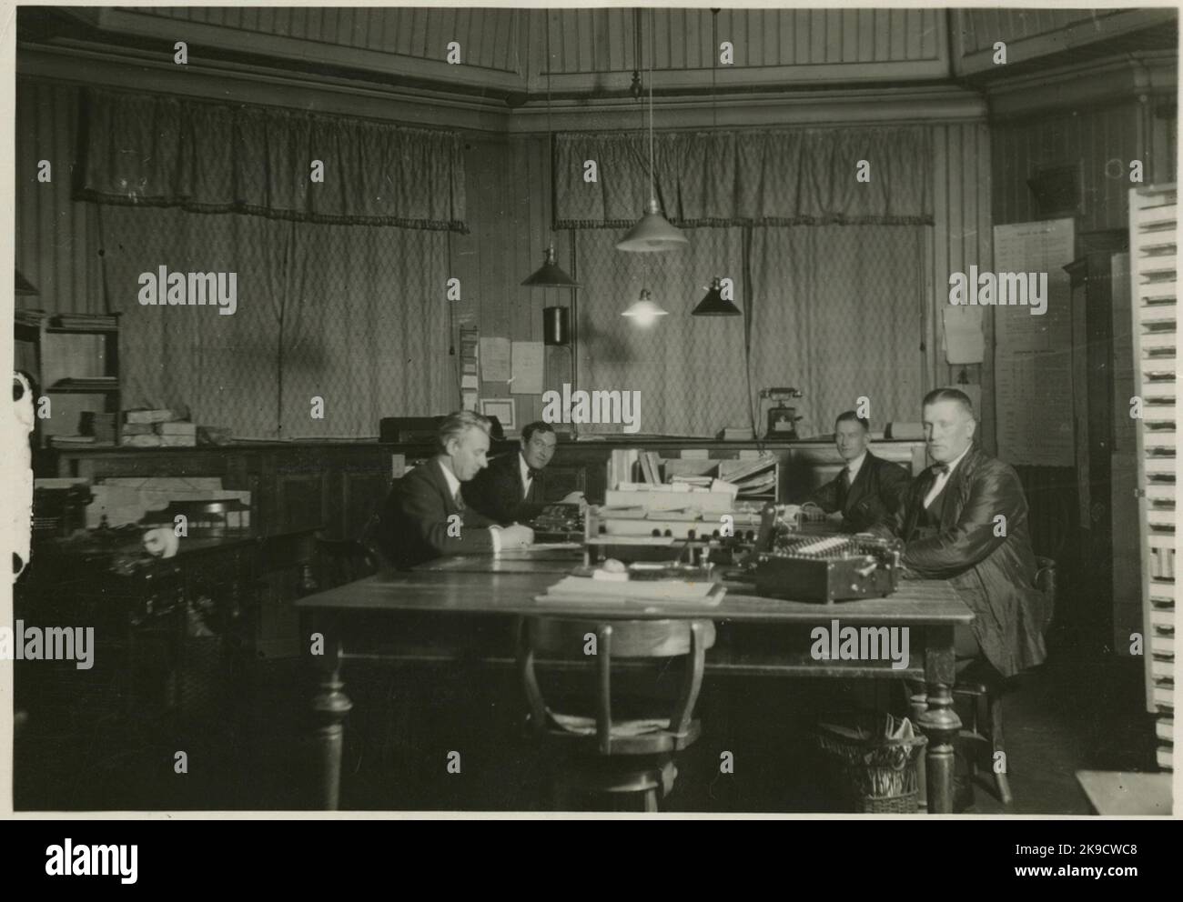 Biglietto di spedizione con personale alla Stazione Centrale di Stoccolma. Foto Stock