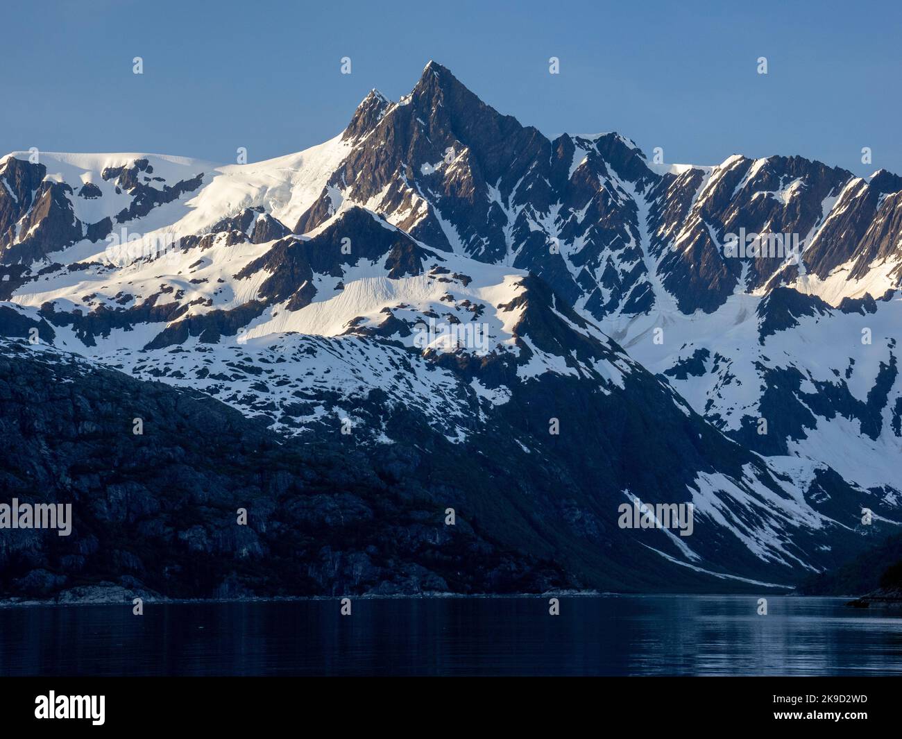 Serata nel fiordo Northwestern, Parco Nazionale dei fiordi di Kenai, vicino a Seward, Alaska. Foto Stock
