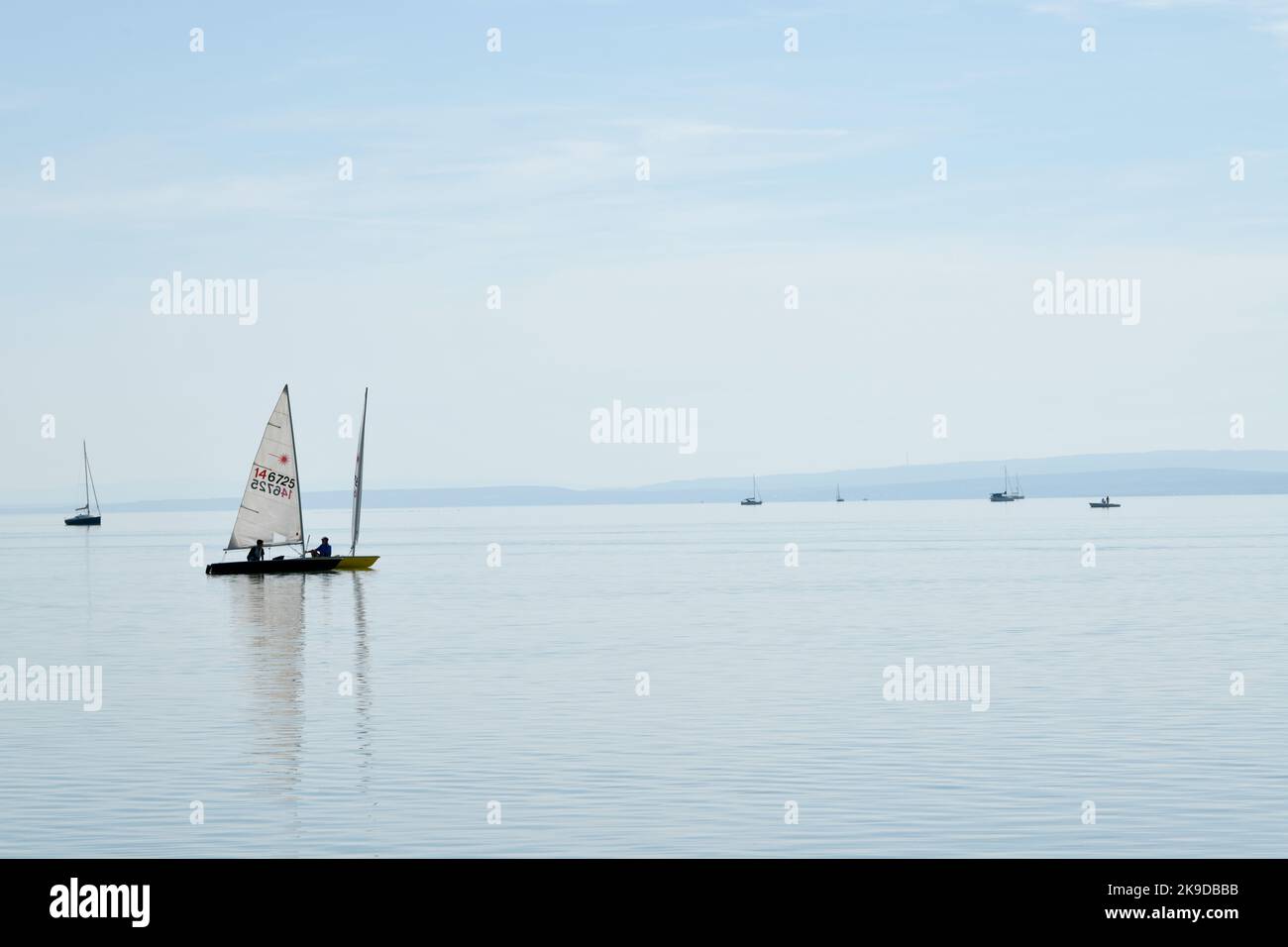 Barche a vela sul lago di Neusiedl, Burgenland, Austria Foto Stock