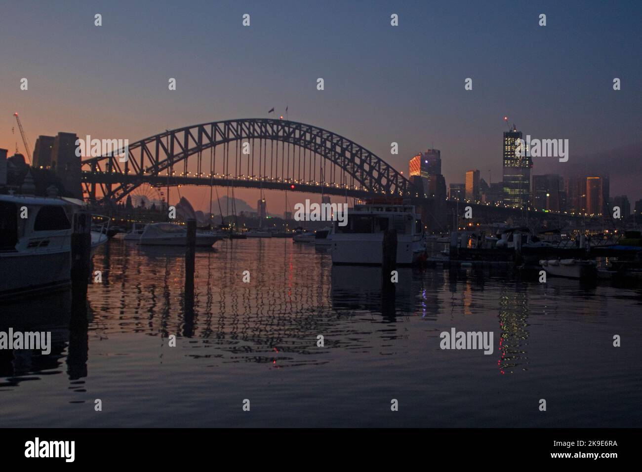 Il Porto di Sydney all'alba Foto Stock