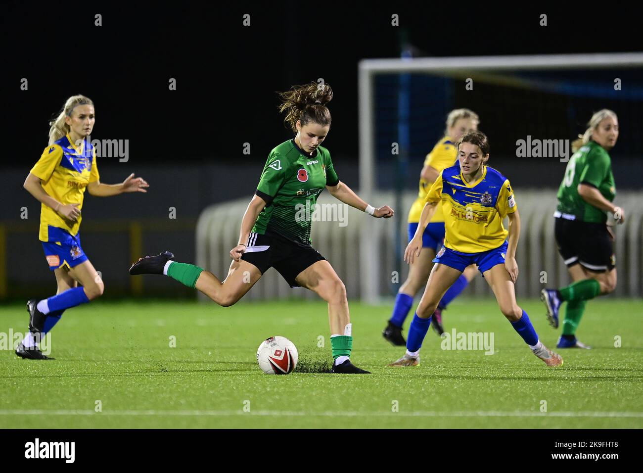 Barry, Galles. 27th Ott 2022. Libby Isaac di Aberystwyth Town FC - Mandatory by-line: Ashley Crowden - 27/10/2022 - FOOTBALL - Jenner Park Stadium - Barry, Galles - Barry Town United Women vs Aberystwyth Town Women's FC - Generale Adran Premier Phase 1 22/23 Credit: Ashley Crowden/Alamy Live News Foto Stock
