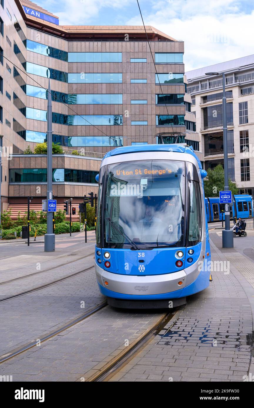 Tram della metropolitana West Midlands nel centro di Birmingham, Inghilterra. Foto Stock