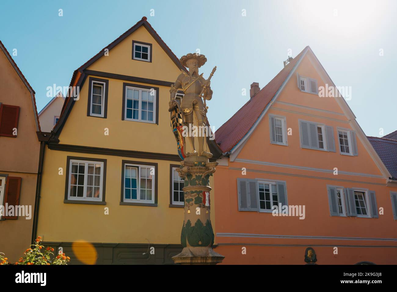Vecchia casa di città nazionale tedesca a Bietigheim-Bissingen, Baden-Wuerttemberg, Germania, Europa. La Città Vecchia è piena di edifici colorati e ben conservati Foto Stock