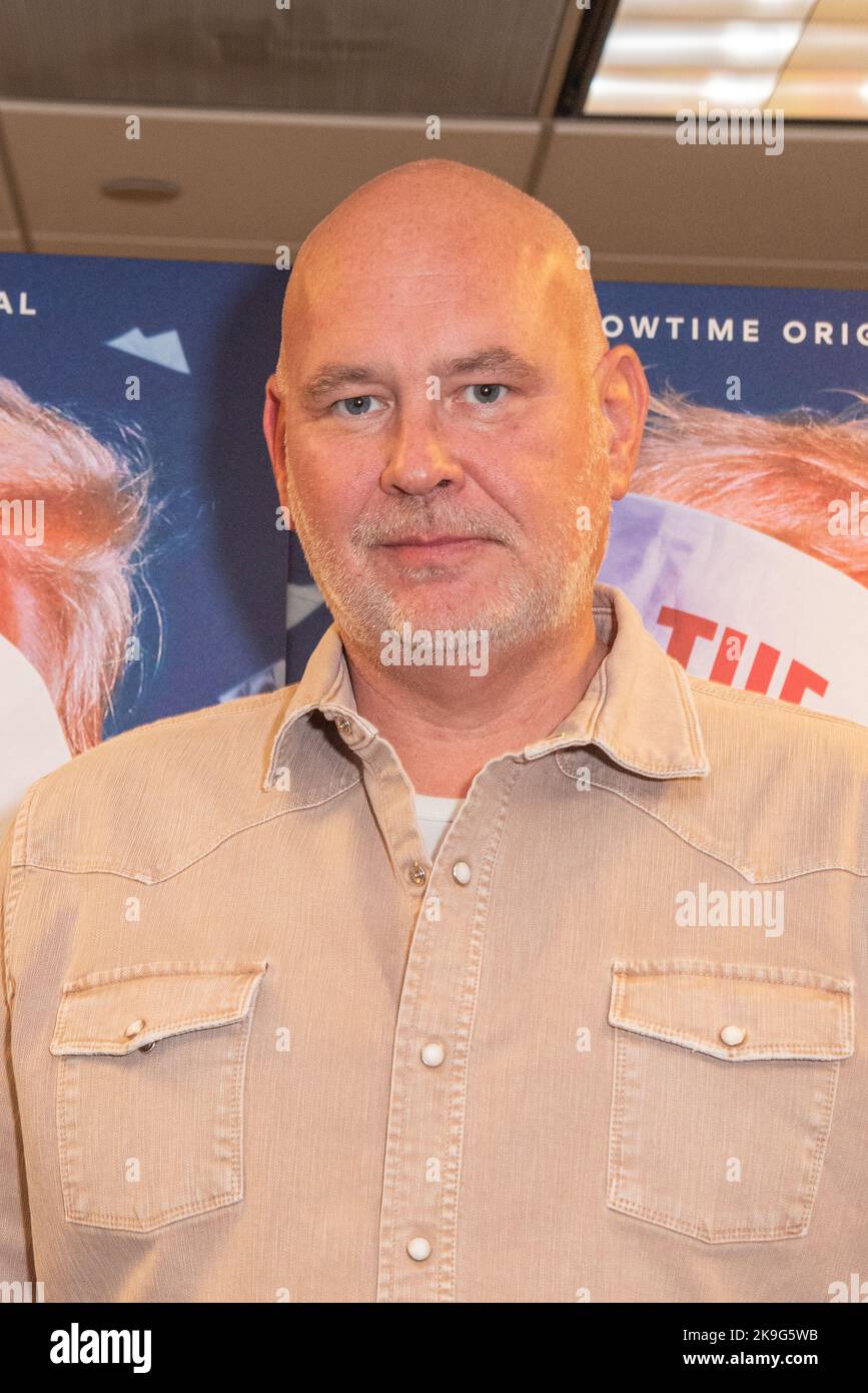 Washington, Stati Uniti d'America. 27th Ott 2022. Steve Schmidt, co-fondatore del Lincoln Project, si presenta per una foto durante la proiezione DC delle docuseries di Showtime 'THE LINCOLN PROJECT' al Navy Memorial di Washington, DC, il 27th ottobre 2022. (Foto di Kris Connor/Sipa USA) Credit: Sipa USA/Alamy Live News Foto Stock