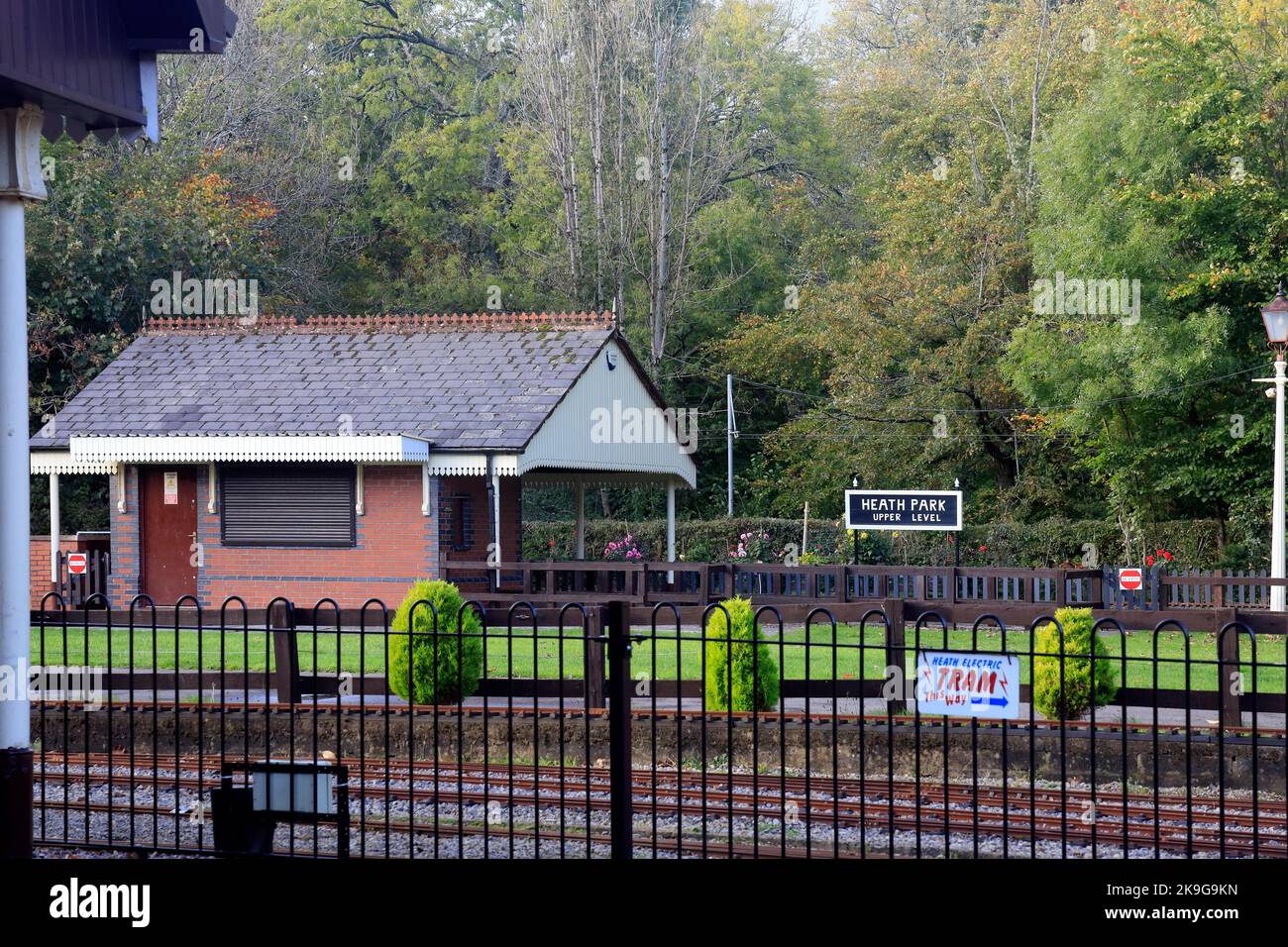 Ferrovia in miniatura, vista su Heath Park, Cardiff. Ottobre 2022. Autunno. cym Foto Stock