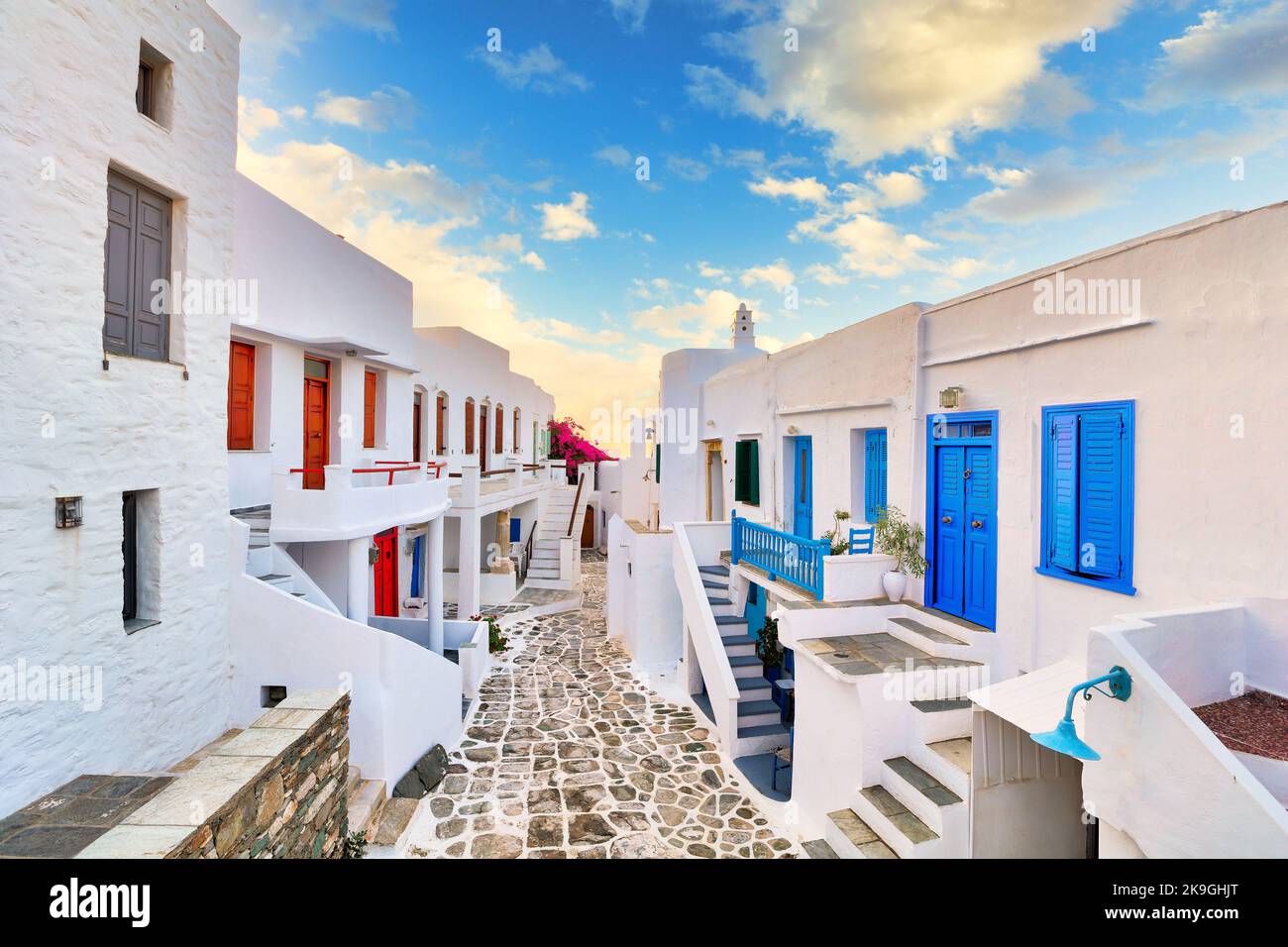 Il villaggio tradizionale Kastro dell'isola di Sifnos in Cicladi, Grecia Foto Stock