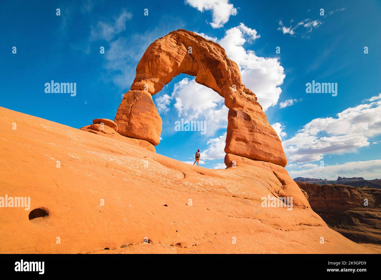 Un arco roccioso nel parco nazionale dello Utah Foto Stock