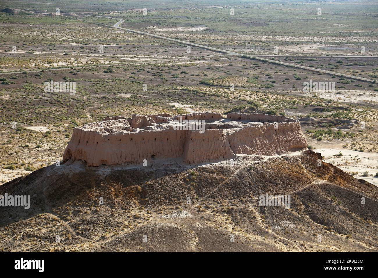 Ayaz Kala, deserto di Kyzylkum, Repubblica autonoma di Karakalpakstan, Uzbekistan, Asia centrale Foto Stock