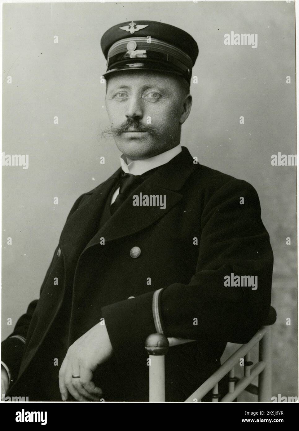 Il primo campione di stazione in Munkedal 1904 - 1913, Clas Hjalmar Larsson. Uniformation per campione di stazione per la stazione di classe 5 per quanto riguarda 1909 - 1921. Foto Stock