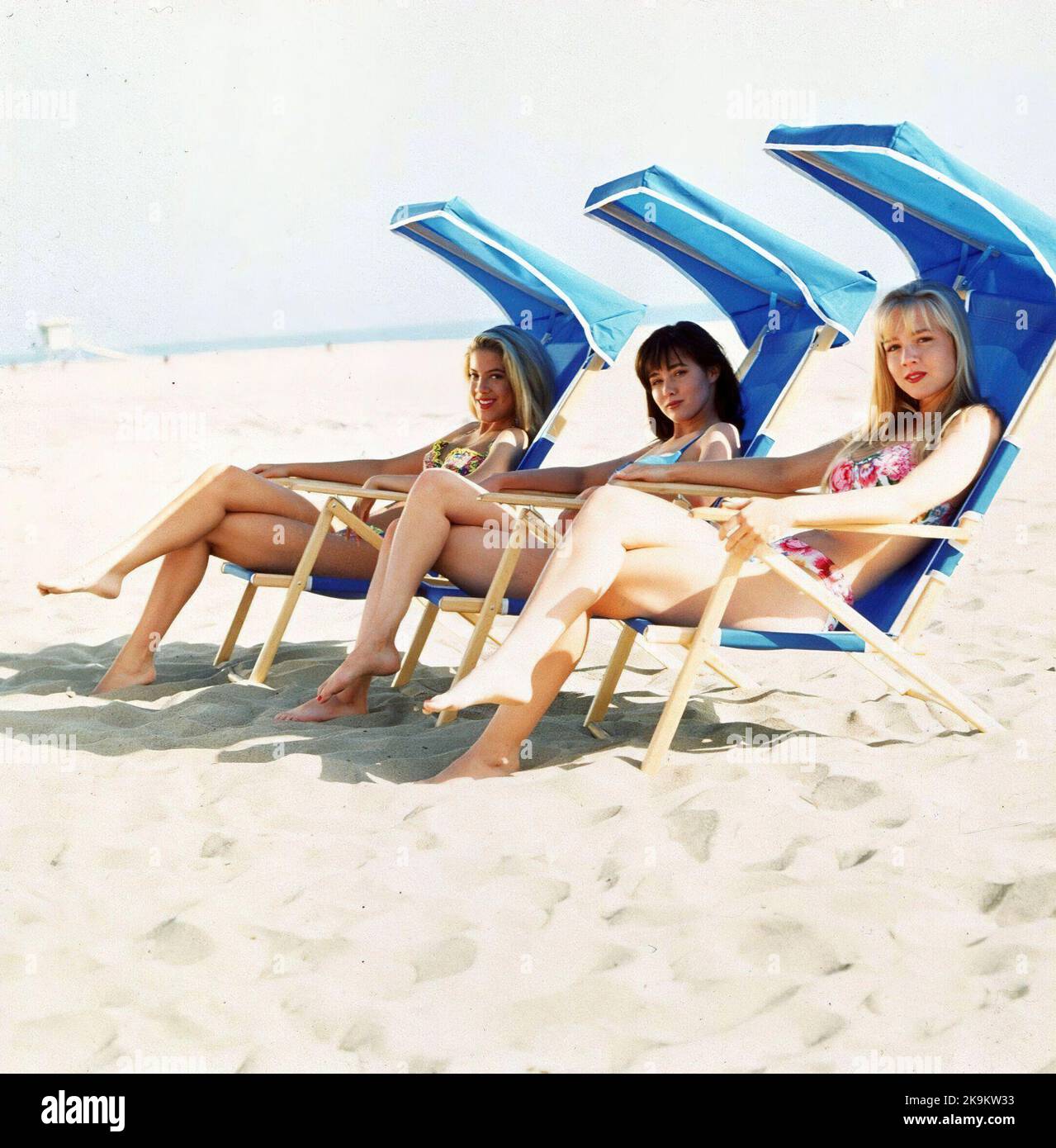 SHANNEN DOHERTY, TORI SPELLING E JENNIE GARTH A BEVERLY HILLS,90210 (1990), REGIA DI JASON PRIESTLEY, DANIEL ATTIAS, DAVID SEMEL E MICHAEL LANGE. Credit: Spelling Television / 90210 Productions / Album Foto Stock