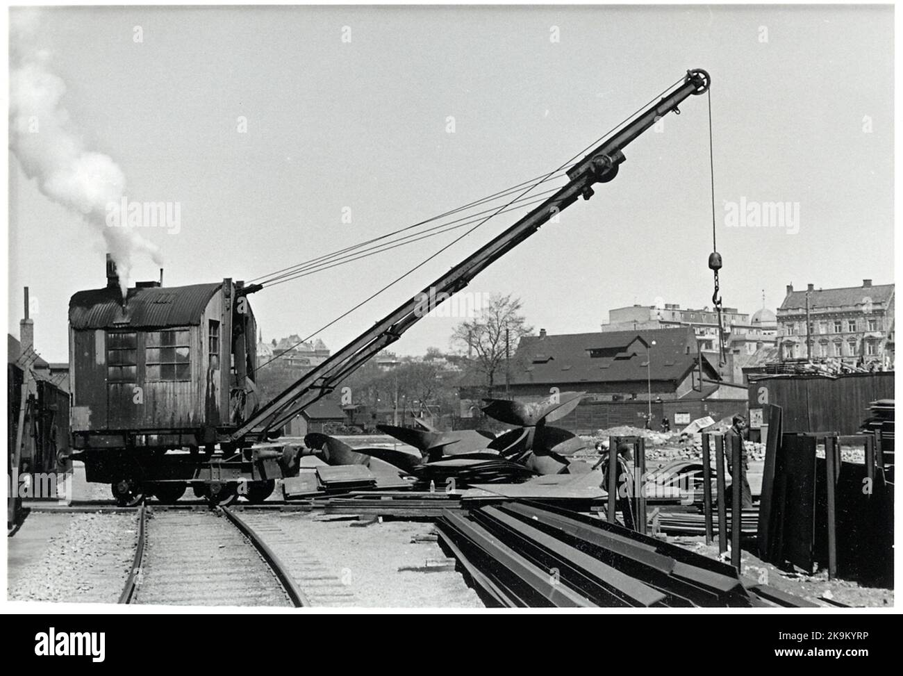Grande gru presso il cantiere. Foto Stock