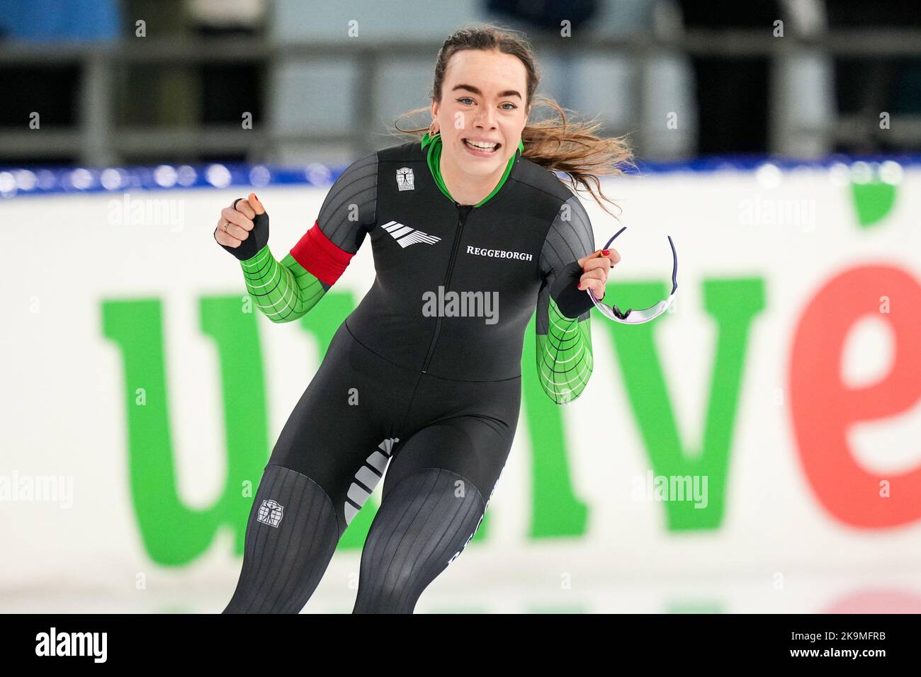 HEERENVEEN, PAESI BASSI - 29 OTTOBRE: Marrit Fledderus del Team Reggeborgh in gara sulla Women's 5000m durante il torneo di qualificazione Speedskating World Cup il 29 ottobre 2022 a Heerenveen, Paesi Bassi (Photo by /Orange Pictures) Credit: Orange Pics BV/Alamy Live News Foto Stock