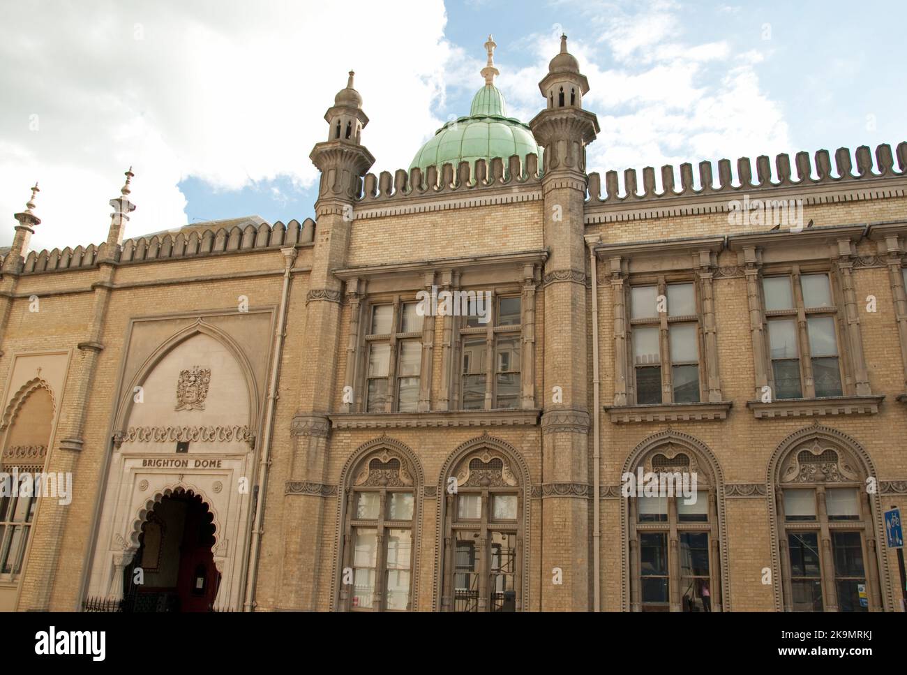 Brighton Dome, Brighton Pavilion, Brighton, Sussex, Regno Unito. Il Brighton Dome è un luogo d'arte a Brighton, Sussex, che ospita la sala concerti Foto Stock