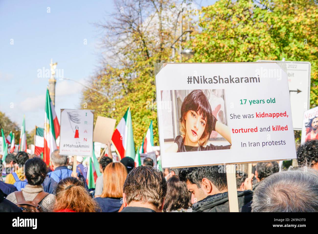 Großdemo gegen das regime der mullah im Iran. Auslöser der Demonstrationen war der Tod der 22-jährigen Masha Amini. 22.10.2022, Berlin-Mitte, Tierg Foto Stock