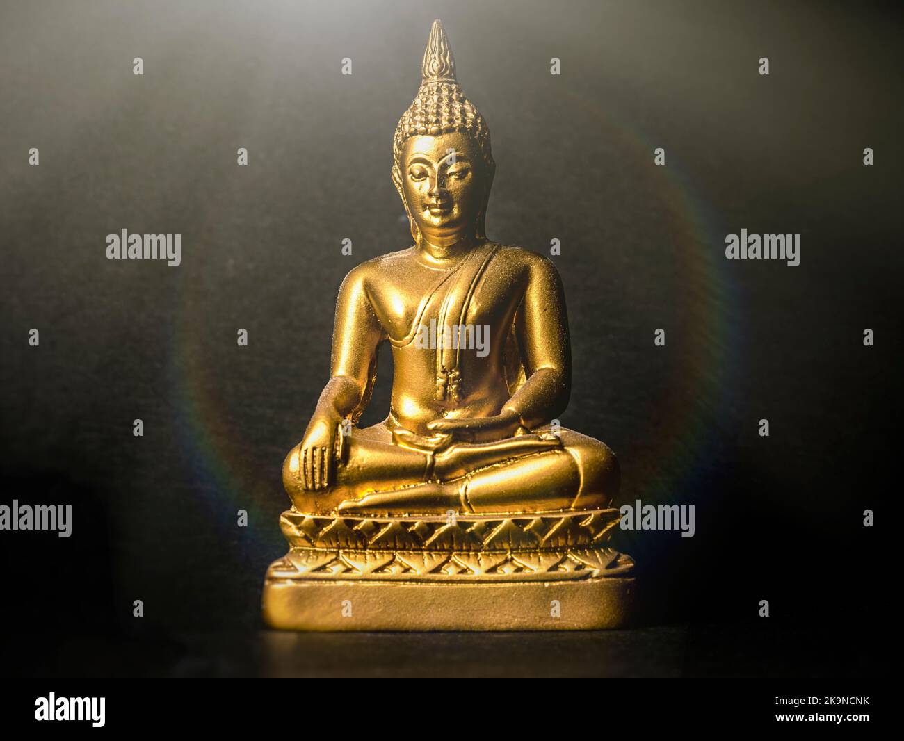 statua di buddha in calma riposo meditazione Foto Stock