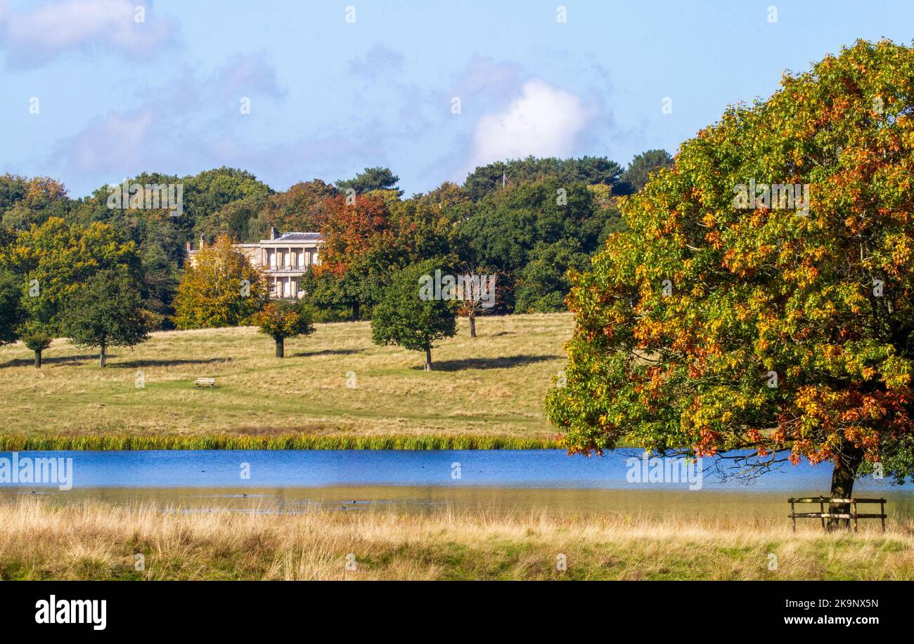 Il parco nazionale si fida di Tatton Hall a Tatton Park Knutsford Cheshire Inghilterra Foto Stock