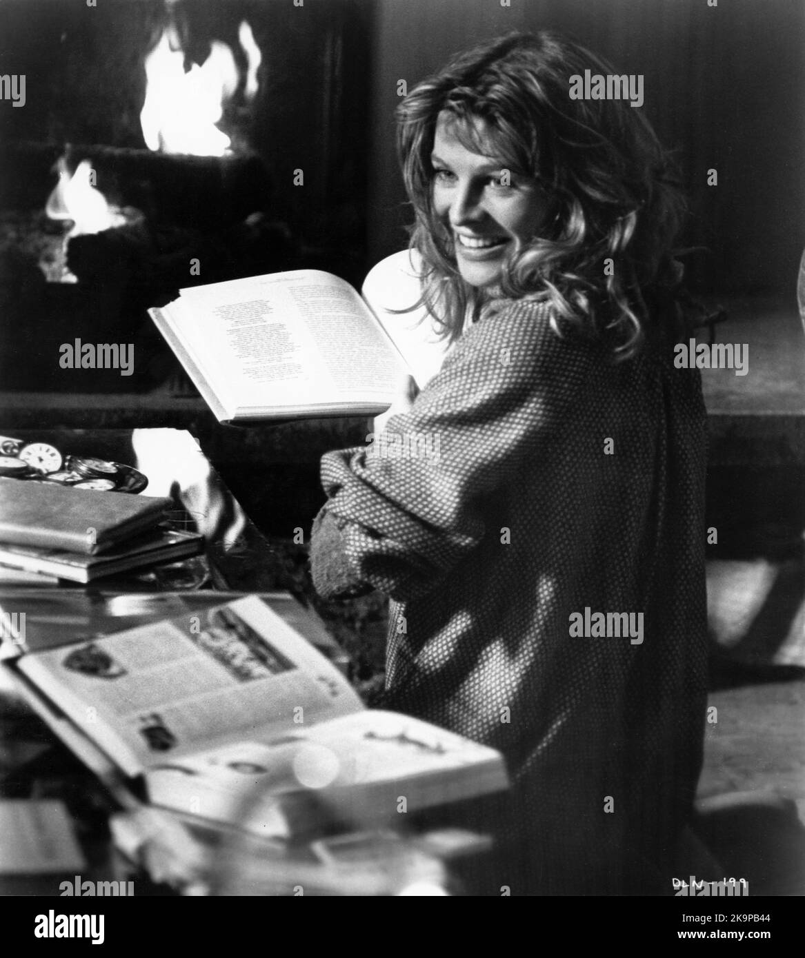 JULIE CHRISTIE in NON GUARDARE ORA 1973 regista NOCOLAS ROEG storia Daphne Du Maurier musica Pino Donaggio Italia-Regno Unito co-produzione Casey Productions / Eldorado Films / D.L.N. Partnership di Ventures Foto Stock