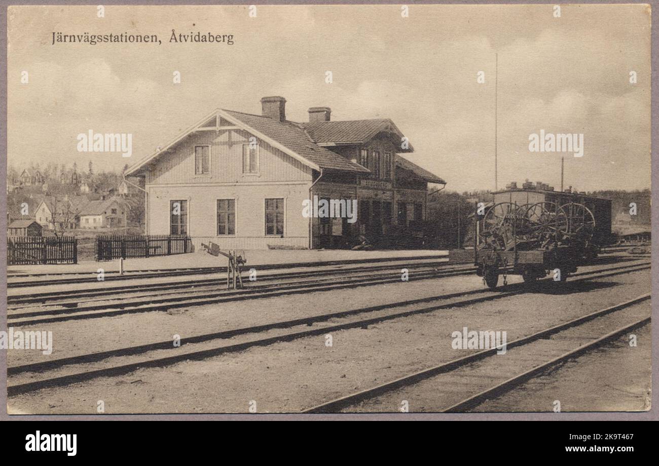 Stazione ferroviaria di Åtvidaberg. Rottura del dispositivo per i fili del  quadro di comando Foto stock - Alamy