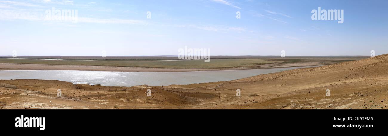 Fiume amu Darya (composito ad alta risoluzione, 12800 x 3600 pixel), Meshekli, deserto di Kyzylkum, Repubblica autonoma di Karakalpakstan, Uzbekistan, Asia centrale Foto Stock