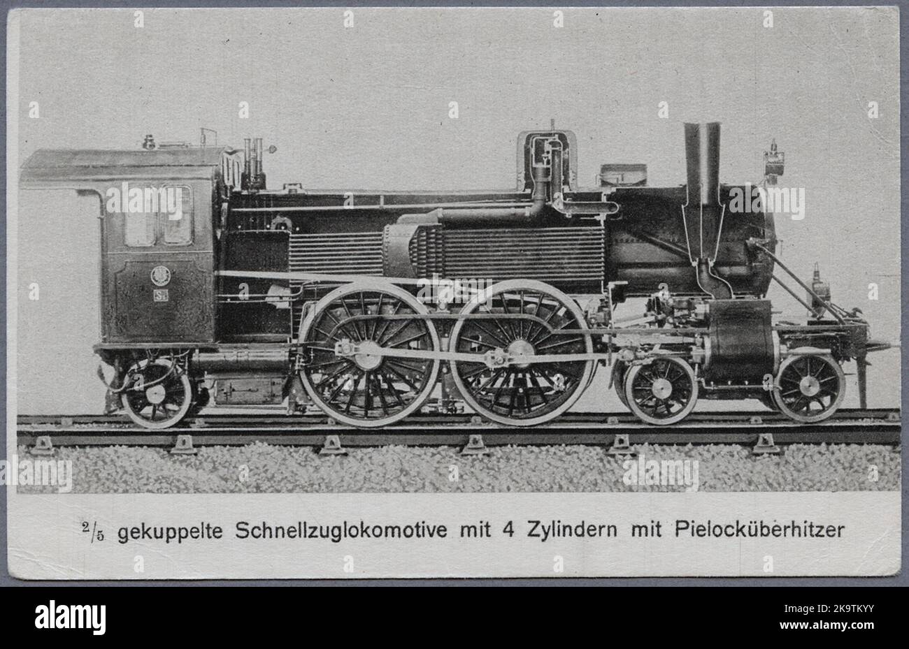 Locomotiva a vapore tedesca, S5, quattro cilindri. Tracciare per mostrare la struttura. Foto Stock