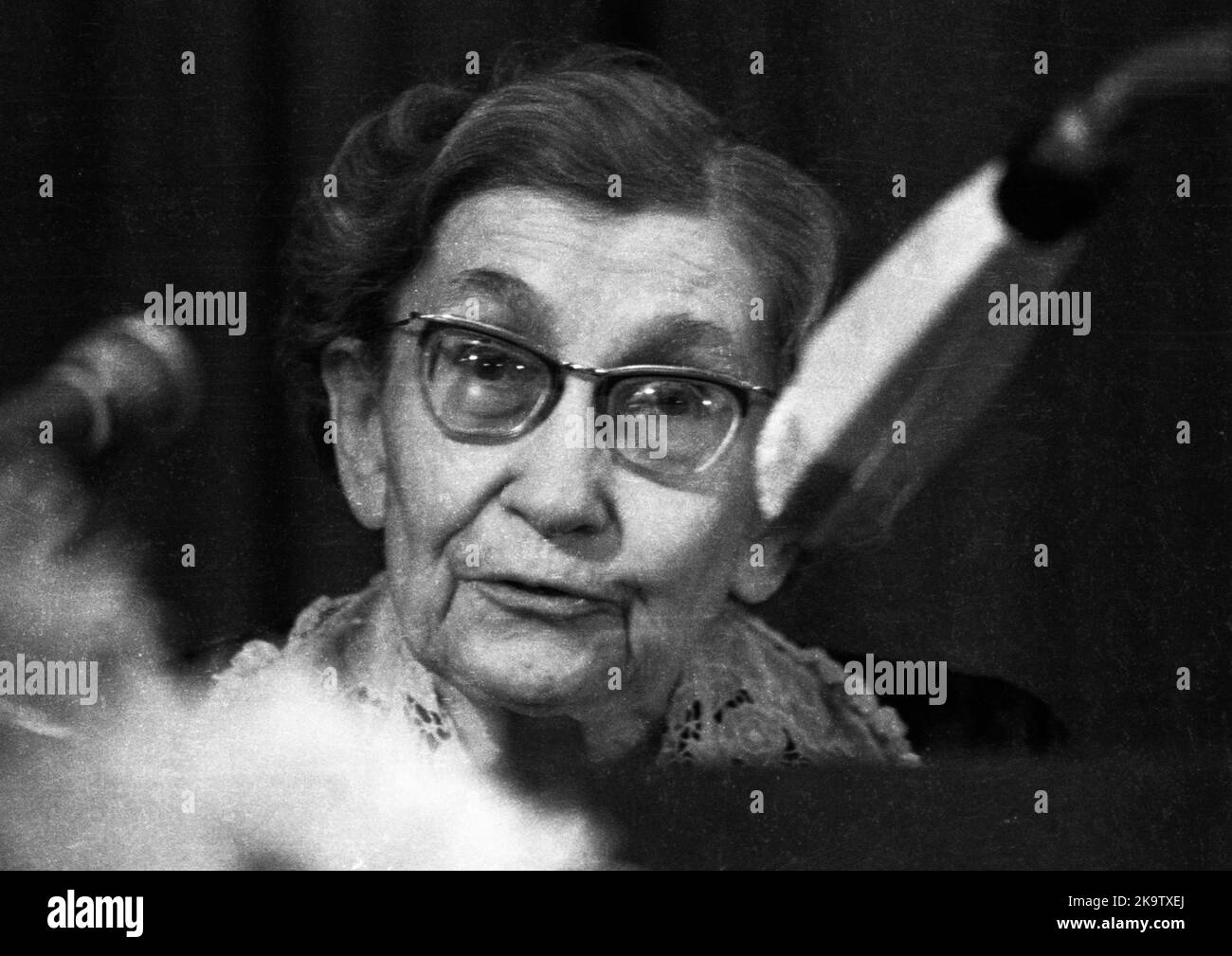 Il 10 ottobre 1971, il movimento per la pace delle donne della Germania occidentale (WFFB) ha celebrato il suo 20th° anniversario a Dortmund. Dr. Klara Maria Fassbinder Foto Stock