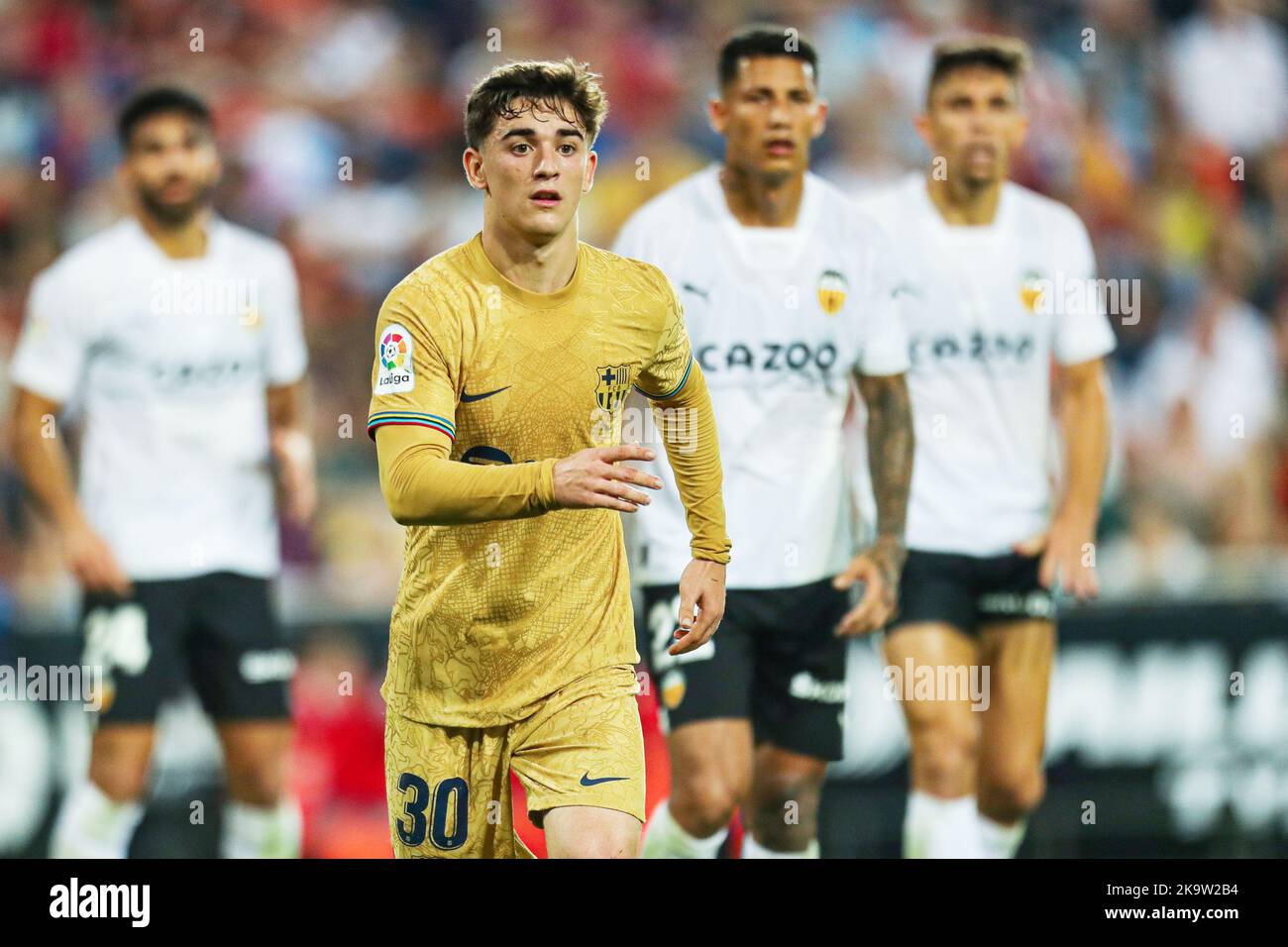 Pablo Martin Paez Gavira 'Gavi' del FC Barcelona durante il campionato spagnolo la Liga calcio match tra Valencia CF e FC Barcellona il 29 ottobre 2022 allo stadio Mestalla di Valencia, Spagna - Foto: Ivan Terron/DPPI/LiveMedia Credit: Independent Photo Agency/Alamy Live News Foto Stock