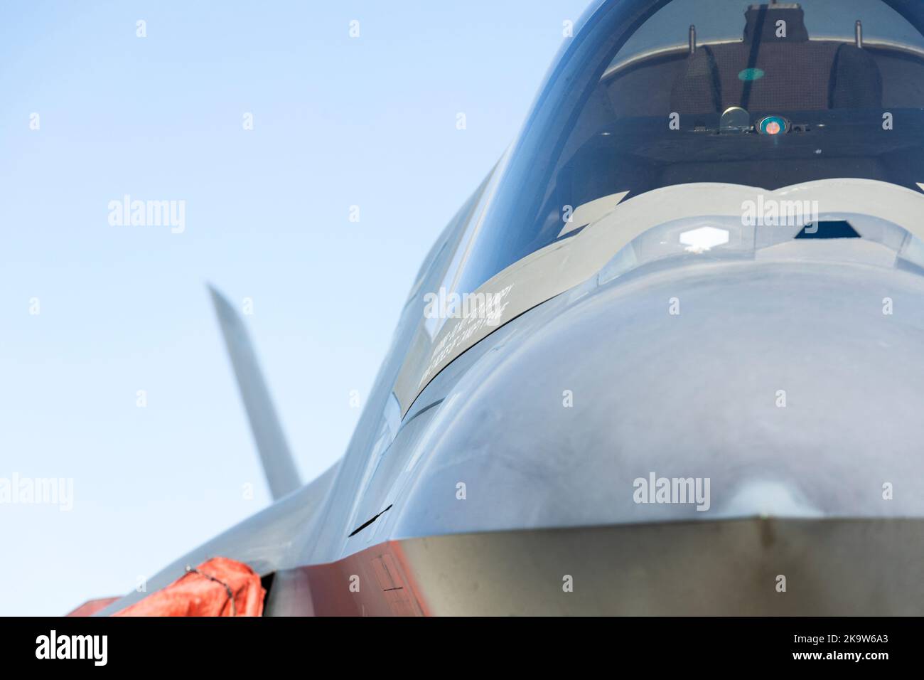 La Lockheed Martin F-35 Lightning II è una famiglia americana di aerei da combattimento multirolo a posto, monototore, per tutte le condizioni atmosferiche, progettati per eseguire sia missioni di superiorità aerea che missioni di sciopero. . Base dell'aeronautica militare di Edwards, California, USA il 15 ottobre 2022. Foto di Tomas Arnoux/ABACAPRESS.COM Foto Stock