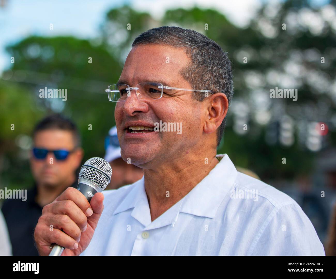Kissimmee, Florida, Stati Uniti. 29th Ott 2022. 29 ottobre 2022, Kissimmee, Florida: Il governatore di Puerto Rico Pedro Pierluisi parla con gli elettori latini a un evento GOTV. (Credit Image: © Dominic Gwinn/ZUMA Press Wire) Credit: ZUMA Press, Inc./Alamy Live News Foto Stock