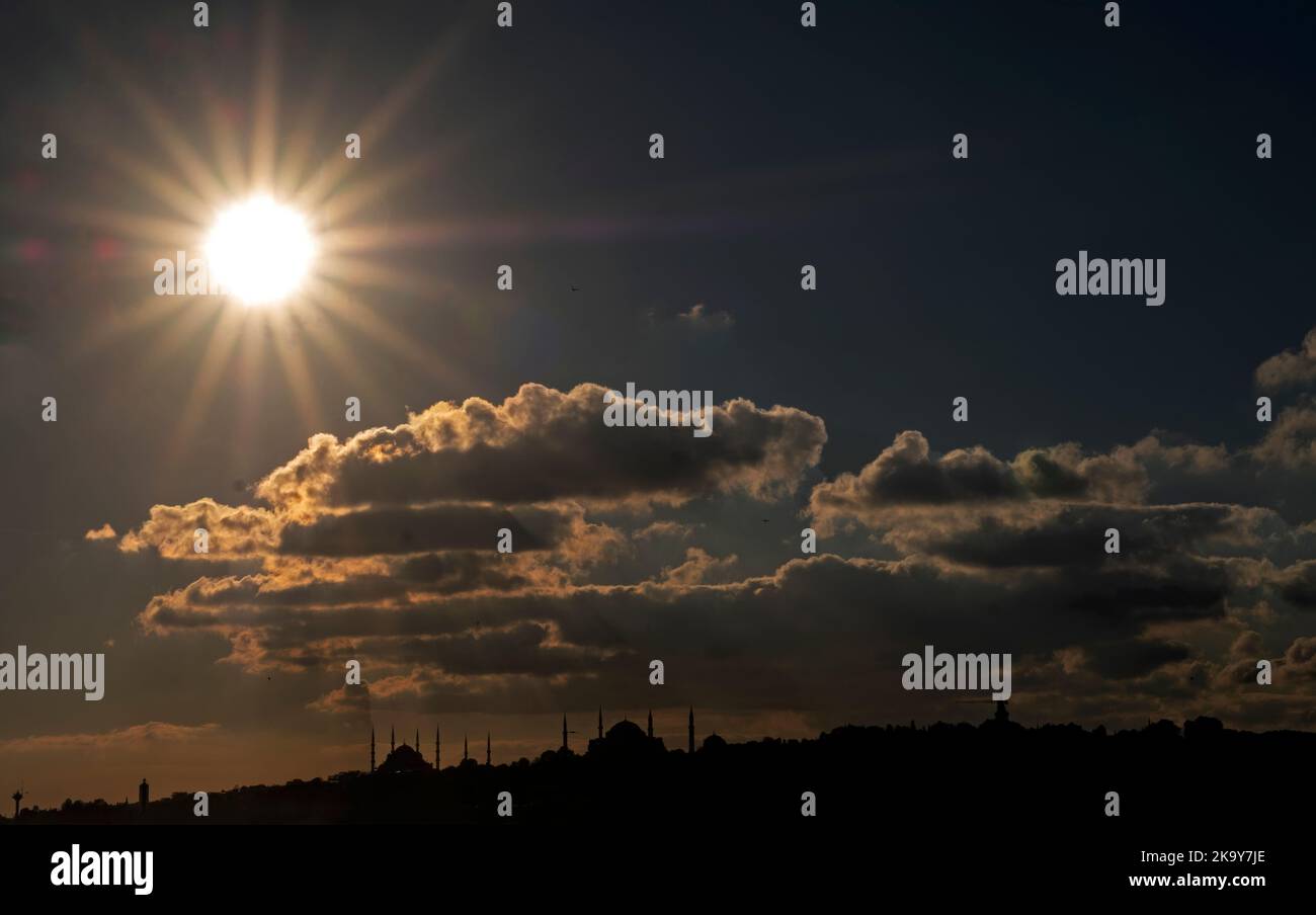 istanbul storica penisola silhouette in serata Foto Stock