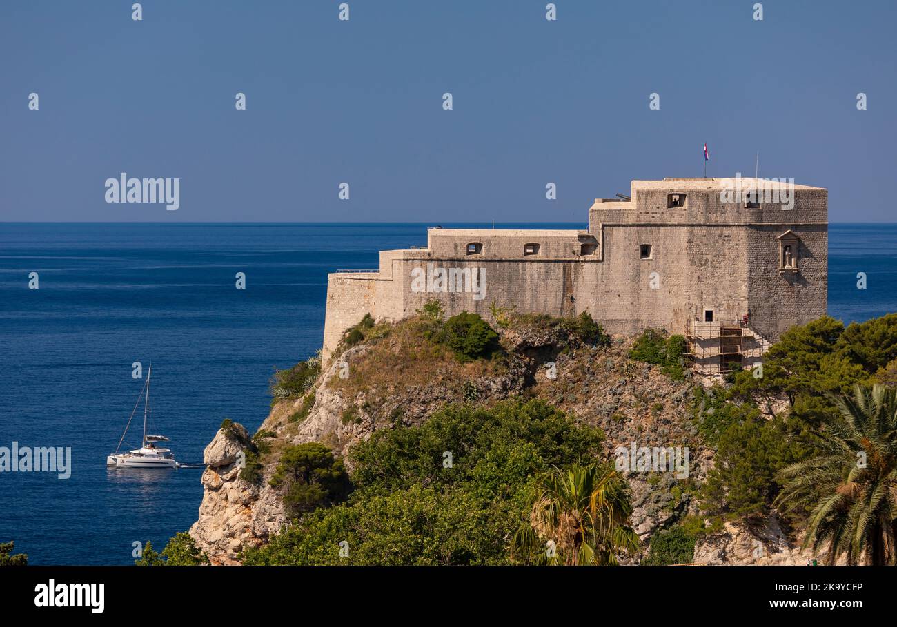 DUBROVNIK, CROAZIA, EUROPA - Forte Lovrijenac, sulla costa della Dalmazione. Foto Stock