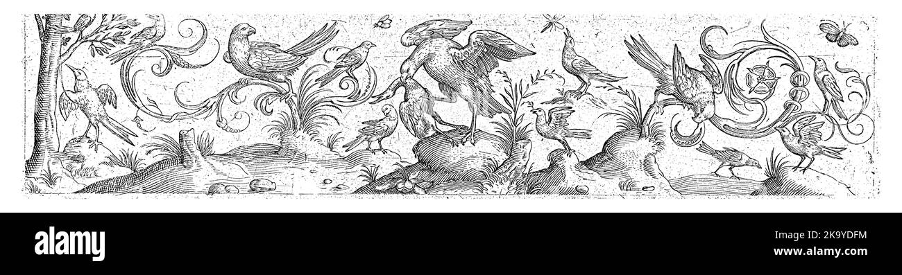 All'estremità sinistra del fregio si trova un albero. Al centro, un grande uccello morde uno più piccolo attraverso il collo. Numero 8 da una serie di 12 fogli numerati Foto Stock