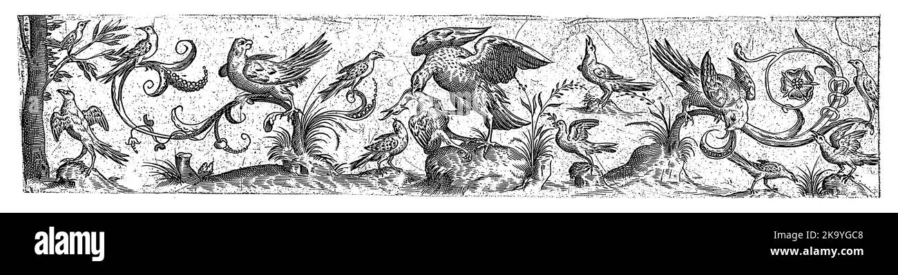 All'estremità sinistra del fregio si trova un albero. Al centro, un grande uccello morde uno più piccolo attraverso il collo. Foglio 10 da una serie di 12 fogli numerati Foto Stock