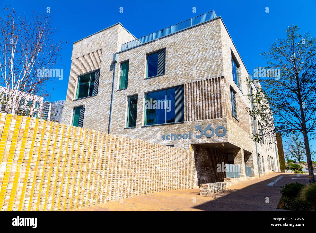 Esterno della scuola elementare 360 a Sugar House Island, Londra, Regno Unito Foto Stock