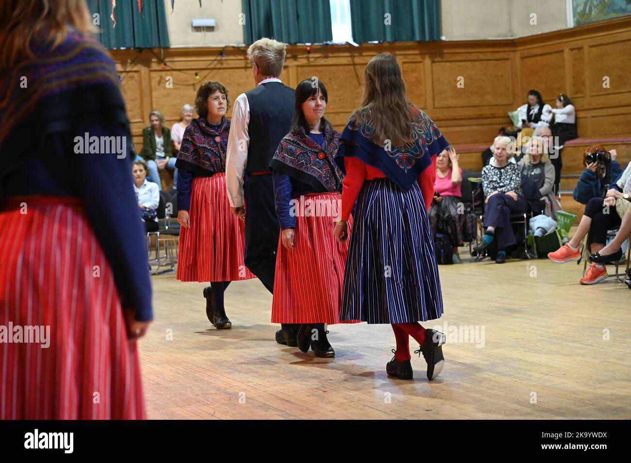 Londra, Regno Unito. 30th Ott 2022. English clog dancing - Camden clog si esibisce al Dance Around the World - Festival of World Dance 2022 alla Cecil Sharp House, il 30th ottobre 2022, Londra, Regno Unito. Credit: Vedi li/Picture Capital/Alamy Live News Foto Stock