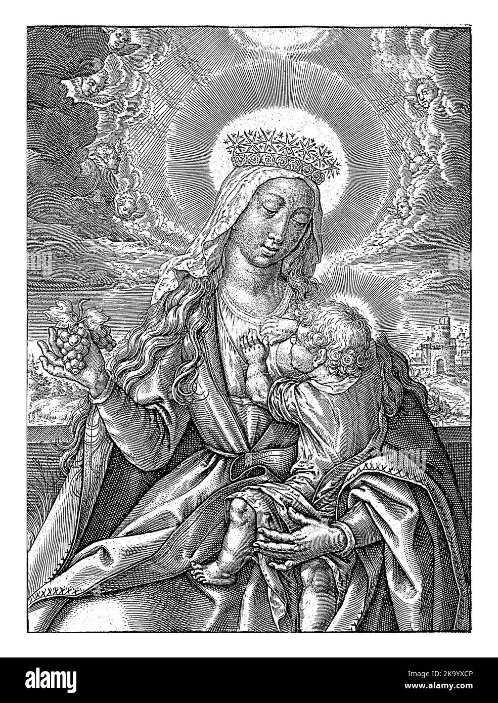 Maria succhia il Cristo bambino, Hieronymus Wierix, 1563 - prima 1619 Maria succhia il Cristo bambino. È incoronata e tiene un mazzo di uve in lui Foto Stock