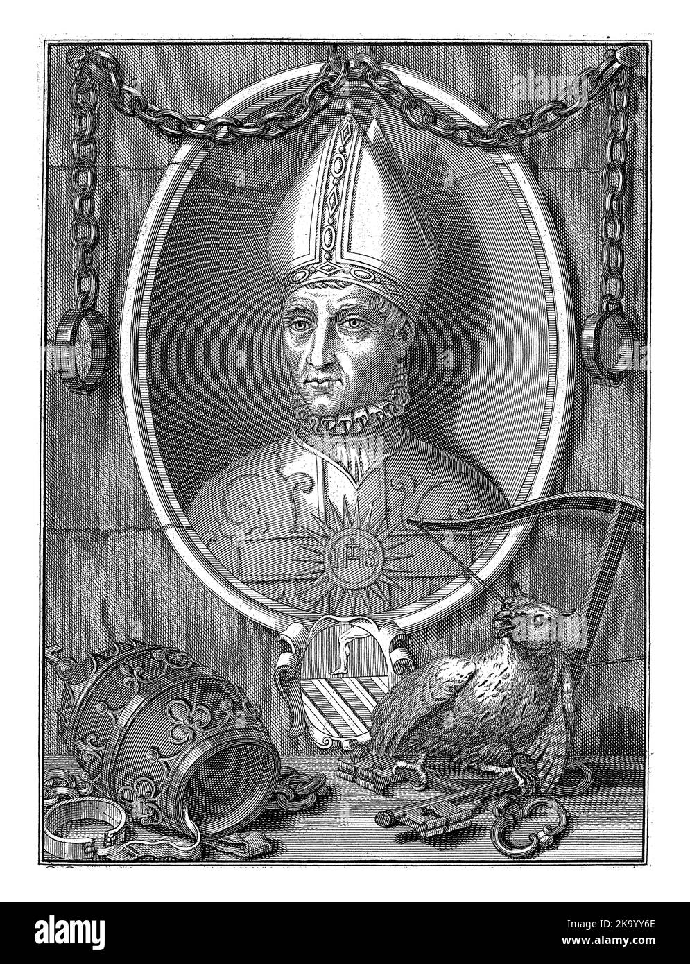 Busto ritratto di Papa Giovanni XXIII. In primo piano la tiara papale e un falco (o gufo). Foto Stock