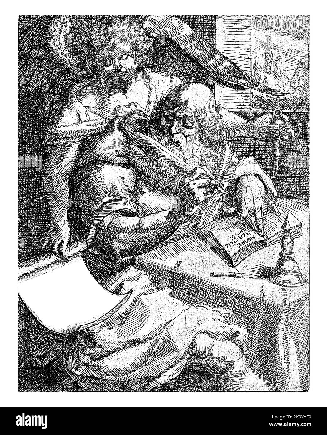 L'evangelista Matteo scrive il suo vangelo ad un tavolo. L'angelo dà indicazioni. La crocifissione di Cristo può essere vista attraverso la finestra. Foto Stock