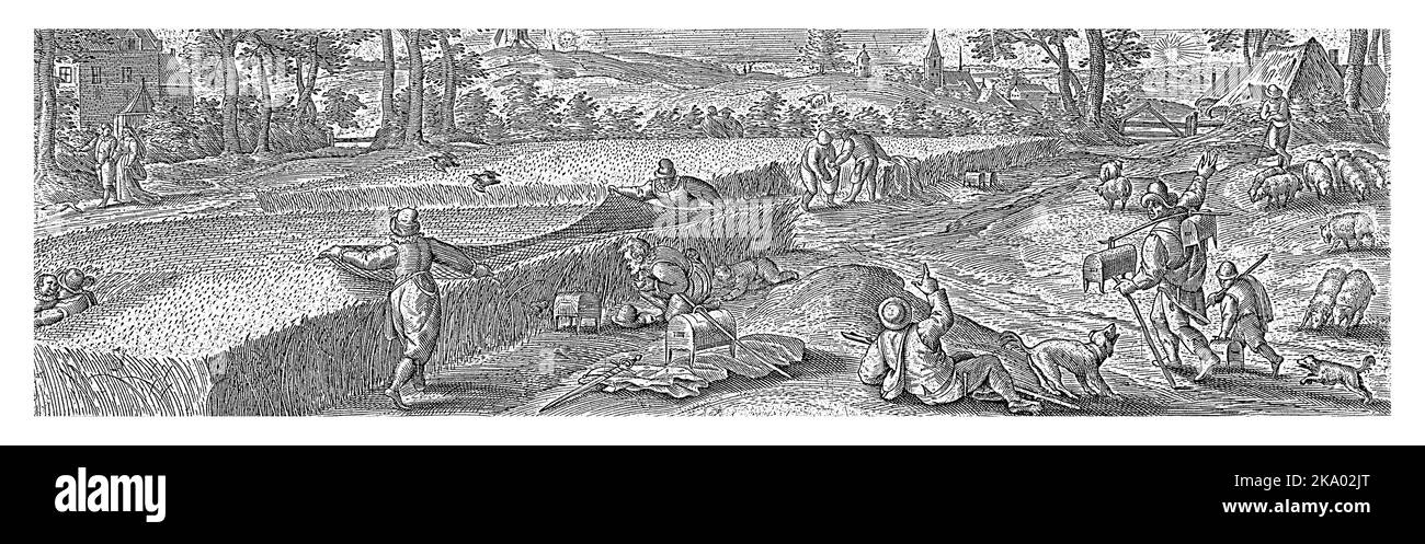 È estate. I cacciatori catturano gli uccelli utilizzando una rete allungata su un campo di mais. La stampa ha una didascalia in latino ed è parte di una serie di 54 stampe. Foto Stock